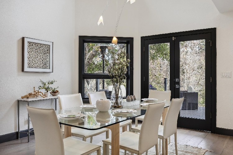 101 Bel Air Rd, Antelope, CA 90077